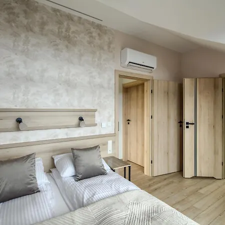 Wiktoria Krynica-zdroj 4*